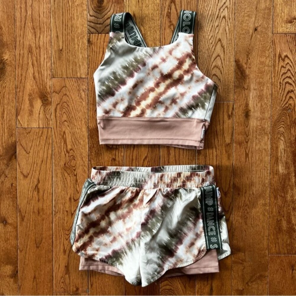Molo size 78 122128Olivia tank and Omari shorts